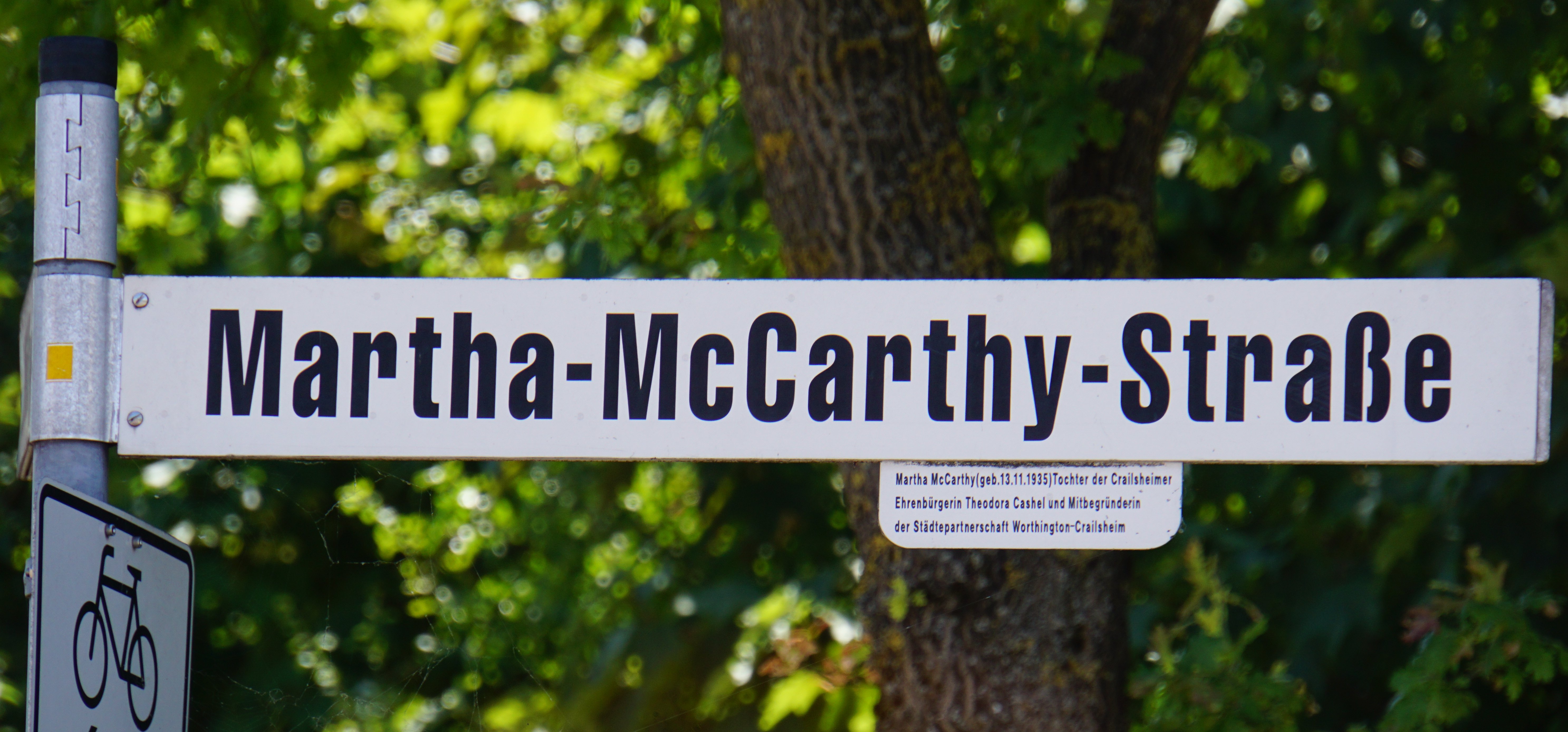 Straßenschild Martha-McCarthy-Straße